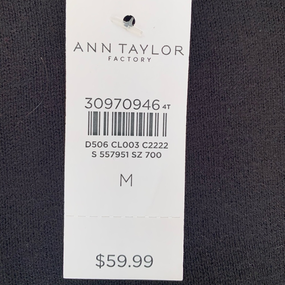 Ann Taylor Factory Women’s Dark Navy Short Sleeve Lightweight Sweater - Picture 5 of 5